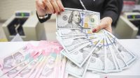 nilai-tukar-rupiah-melemah-44-poin-2821215(1)